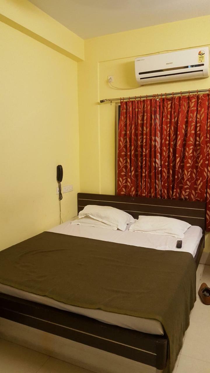 Capital O Kabita Guest House Near Acropolis Mall Калькутта Экстерьер фото